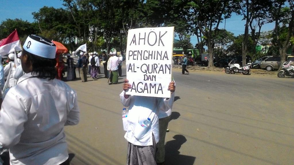 Demo Ahok di Surabaya2