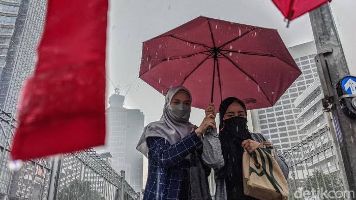 BMKG Prakirakan Mayoritas Kota Besar Hujan Ringan Hingga Lebat Aktual