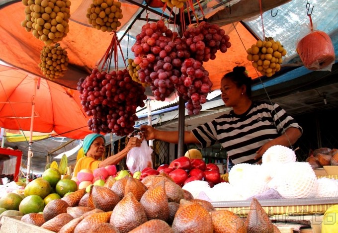 Jelang Idul Fitri, Harga Buah dan Sayur di Pasar Kramat Jati Kian Meroket