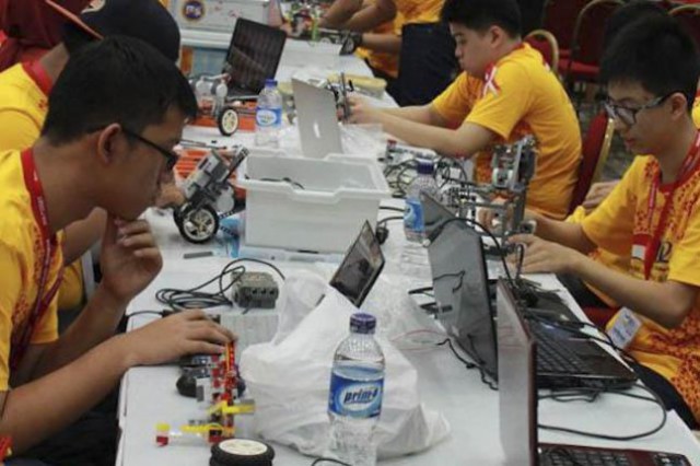 27 Perguruan Tinggi Ikuti Kontes Robot Nasional