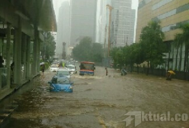 Ahok Dituding Tak Punya Konsep Tangani Banjir