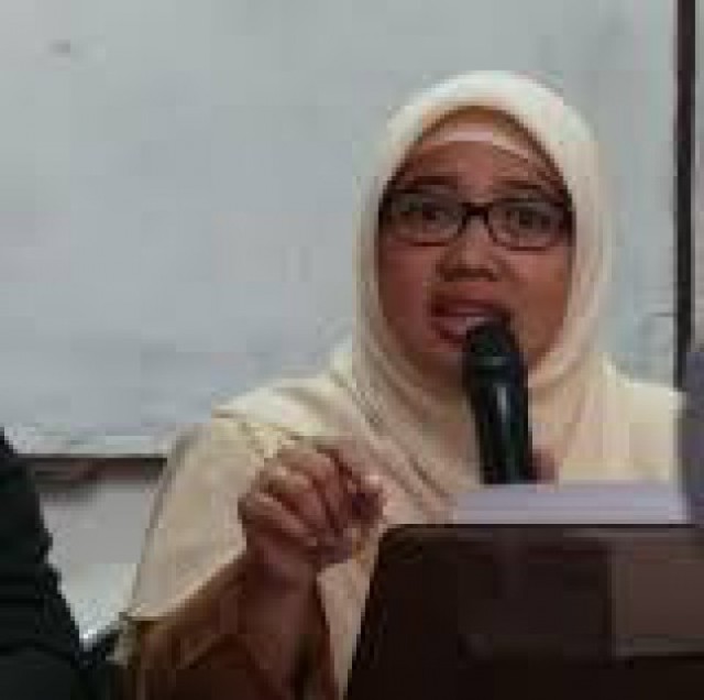 Ahok Pecat Retno Sebagai Kepsek SMAN 3