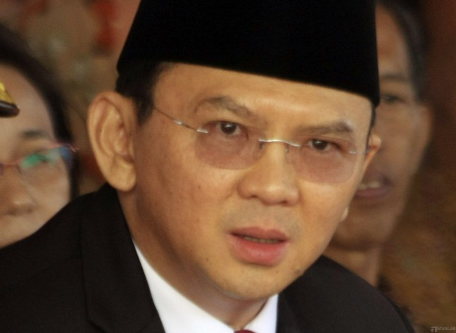 Ahok Sayangkan PLN Aliri Listrik ke Pemukiman Liar