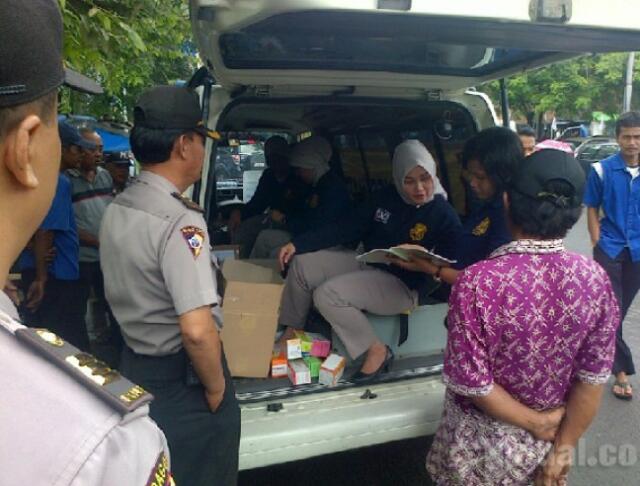 Akibat Banjir, Warga Kampung Pulo Mengeluh Gatal dan Diare