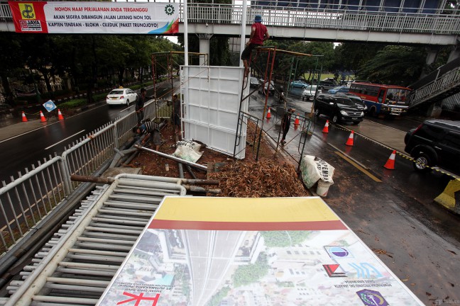 Akibat Proyek Fly Over, Tendean Macet Parah Hingga Agustus