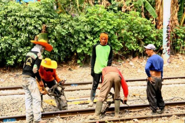 Antisipasi Pergeseran Rel, PT KAI Siagakan Petugas Selama 24 Jam
