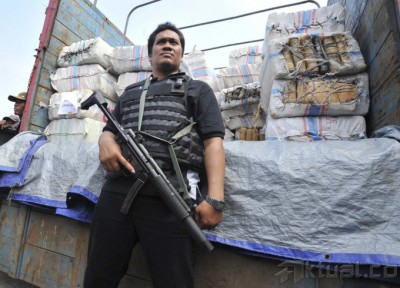 BNN Musnahkan 8 Ton Ganja di Bandara Soekarno Hatta