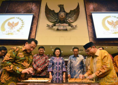 BPK Serahkan IHPS Semester II-2014 ke DPD