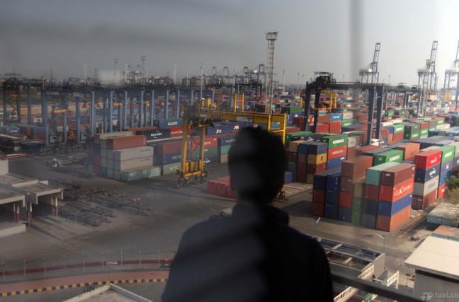 BPS: Impor Indonesia Januari 2015 Turun USD1.843 Juta