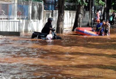 Banjir Lumpuhkan Aktifitas Warga