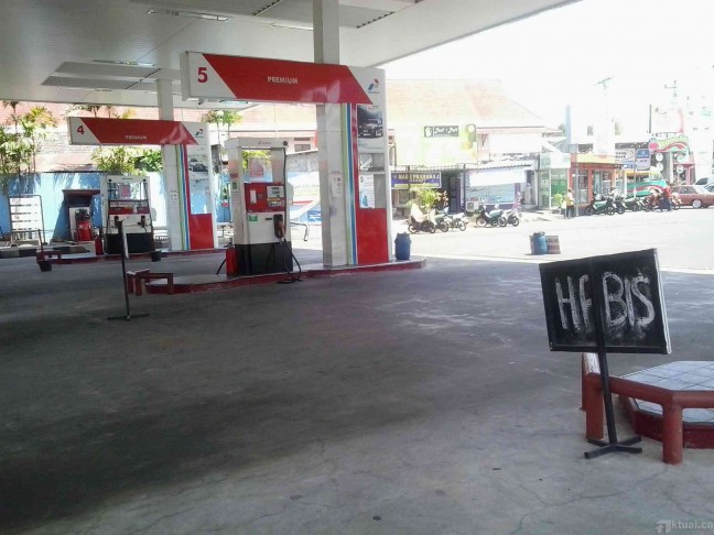 Beberapa SPBU Tutup Jelang Penurunan BBM Kemarin