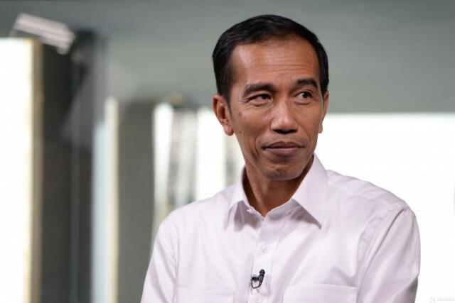 Belum Bertemu DPR, Jokowi Dianggap Beruntung