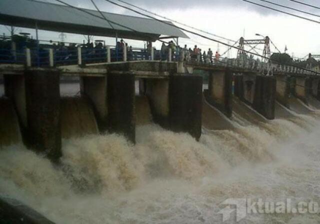 Bendung Katulampa Siaga Tiga Banjir