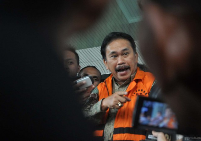 Bonaran Didakwa 'Nyuap' Akil Rp 1,8 Miliar