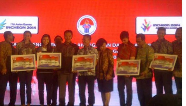 Bonus Mulyana untuk Berangkatkan Ibunya Naik Haji