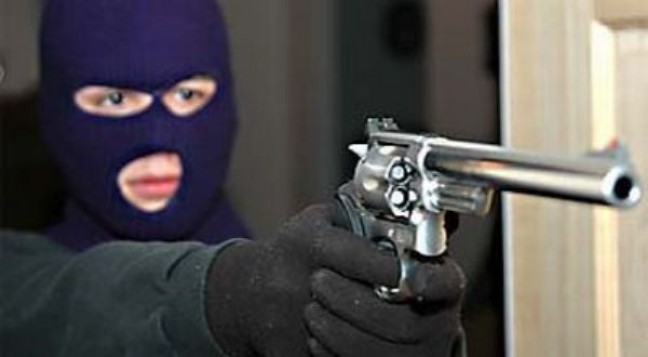 Brimob Kejar Pelaku Penembakan di Ilaga-Papua