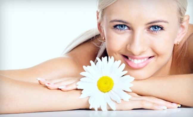 Cara Alami Kencangkan Kulit Wajah, Tanpa Budget Besar