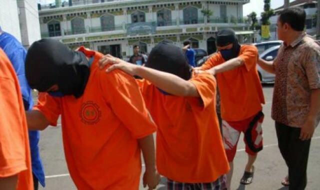 Demi Miras, Anak Bau Kencur Nekat Bobol Sekolah