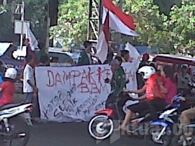 Demo Mahasiswa Sepi, LSM Curi Perhatian