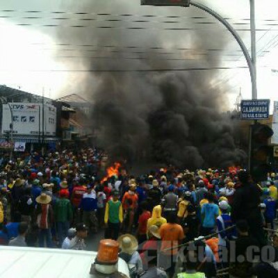 Demo Nelayan Anarkis, Kasatreskrim Polres Batang Dikeroyok