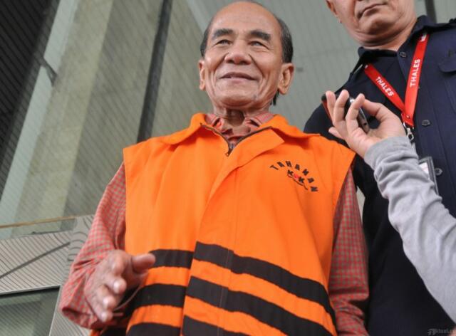 Diperiksa Sebagai Tersangka, Annas Maamun Ngaku Mau Lapor LHKPN