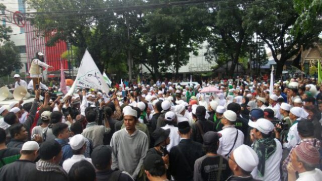 Diserbu Demonstran GMJ, Ahok Malah Tuding DPRD