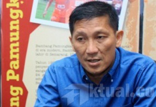 Ferry Paulus Minta Menpora Cabut Sanksi PSSI