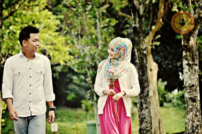 Gaun Pengantin Khusus Hijaber, Tersedia di 'Green Wedding 2015'