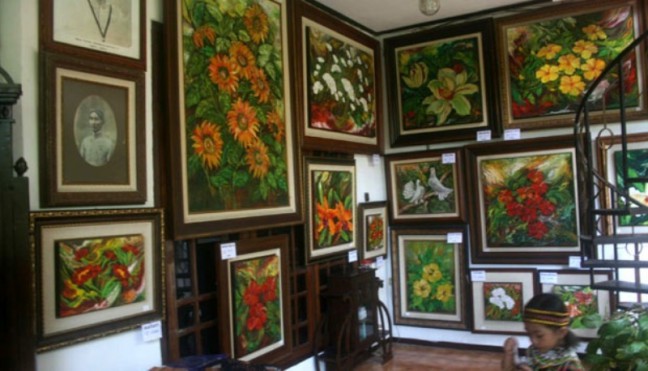 Gelar Pameran di Hari Kartini, Pelukis: Anak Muda Harus Banyak Aktivitas