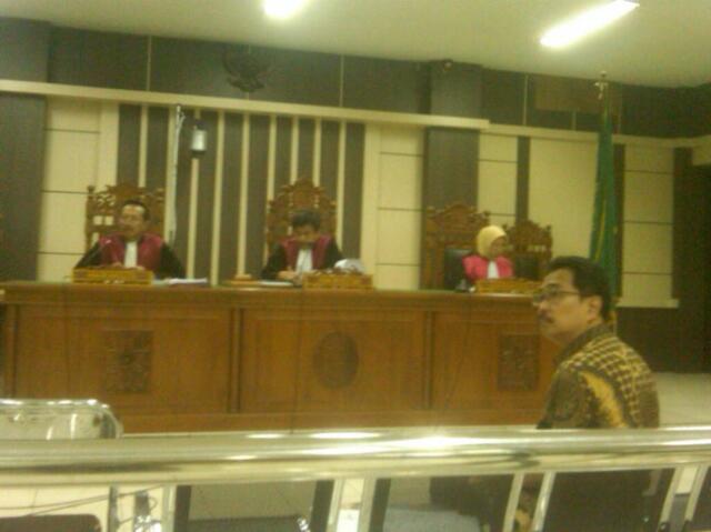 Hakim Hadirkan Saksi Wartawan Senior Dalam Sidang Eks Bupati Karanganyar