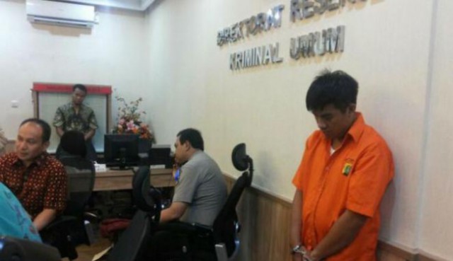 Hakim Vonis 10 Tahun Bui Terhadap Rian Bella