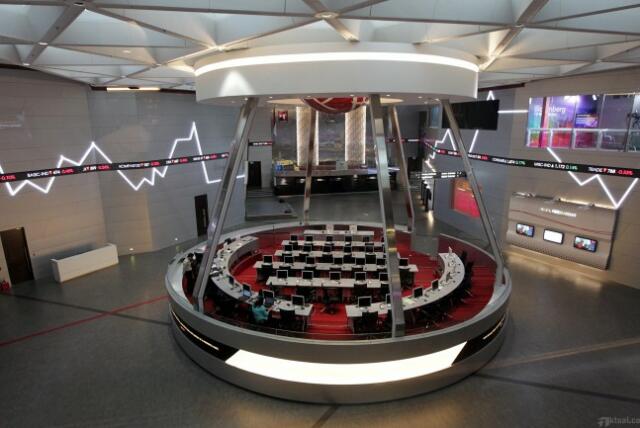 IHSG Maju Tak Gentar, Pasar Regional Melemah