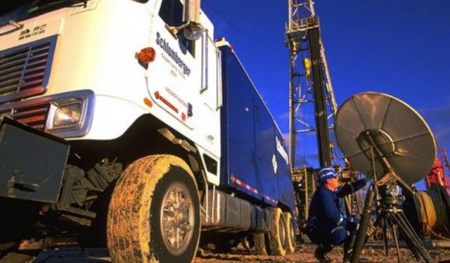 Imbas Harga Minyak Merosot, Schlumberger PHK Belasan Ribu Karyawan