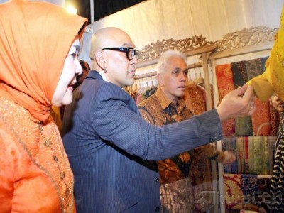 Indonesia Islamic Fashion Fair 2013