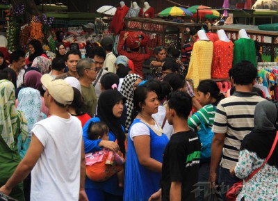 Jelang Puasa, PKL dan Parkir Liar Kuasai Kawasan Tanah Abang