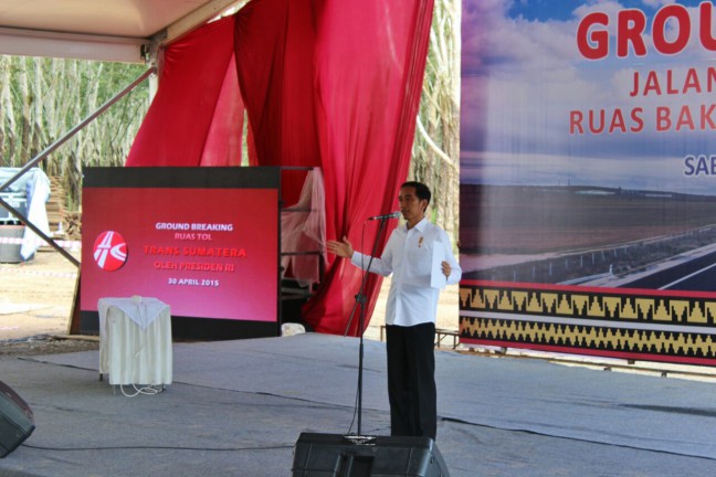 Jokowi: Biaya Transport Indonesia Tiga Kali Lipat Lebih Mahal dari Singapura