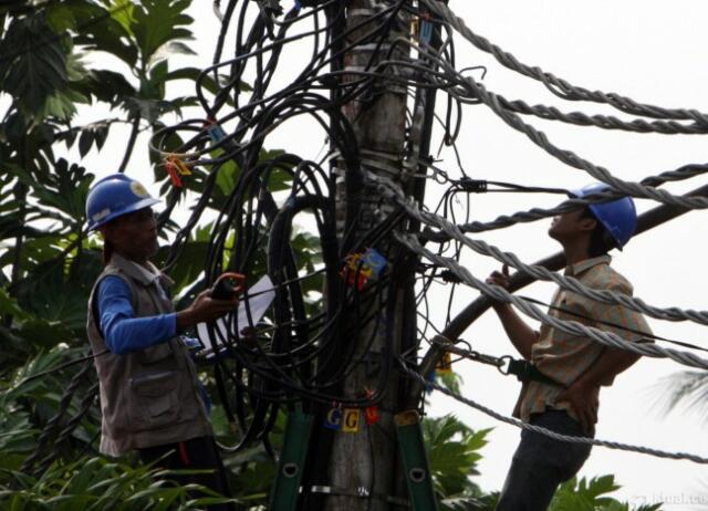 Jokowi Instruksikan Rini Atasi Krisis Listrik Sumatera