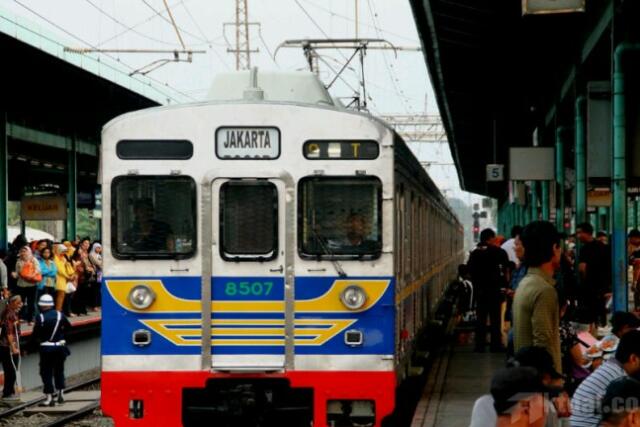 KAI Datangkan 16 Gerbong Baru KRL Asal Jepang