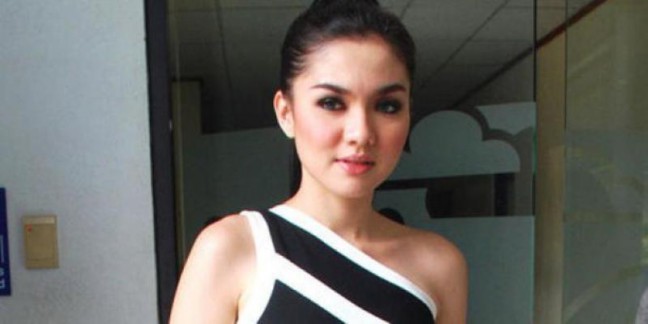 Kata Vicky Shu, Pembajakan Rugikan Pelaku Karya