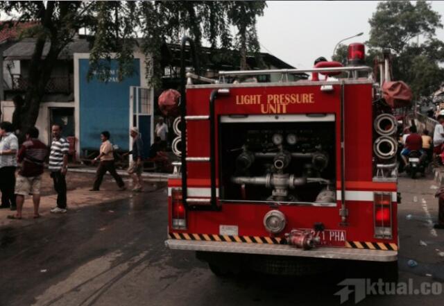 Kebakaran di Utan Kayu, Hanguskan 15 Rumah