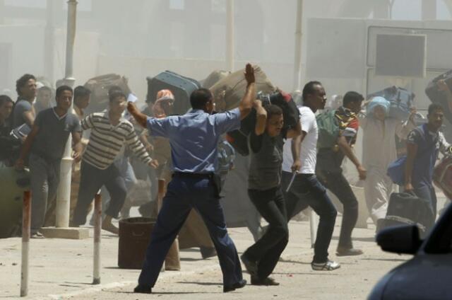 Kerusuhan di Libya, Ratusan Ribu Orang Mengungsi