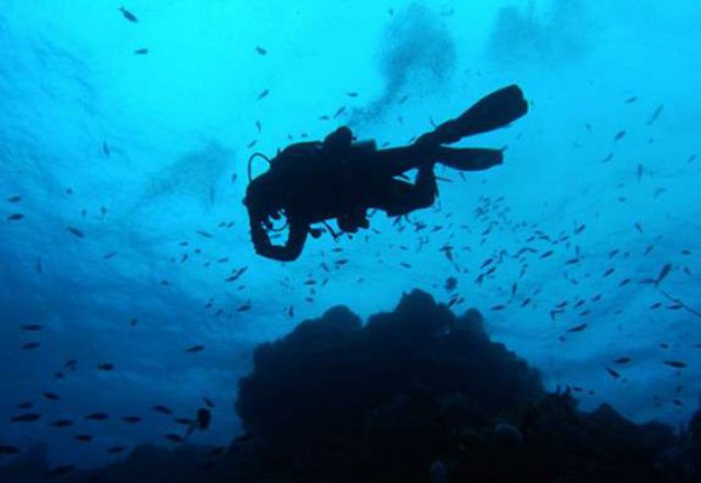 Kotak Hitam AirAsia QZ8501 Masih Belum Ditemukan