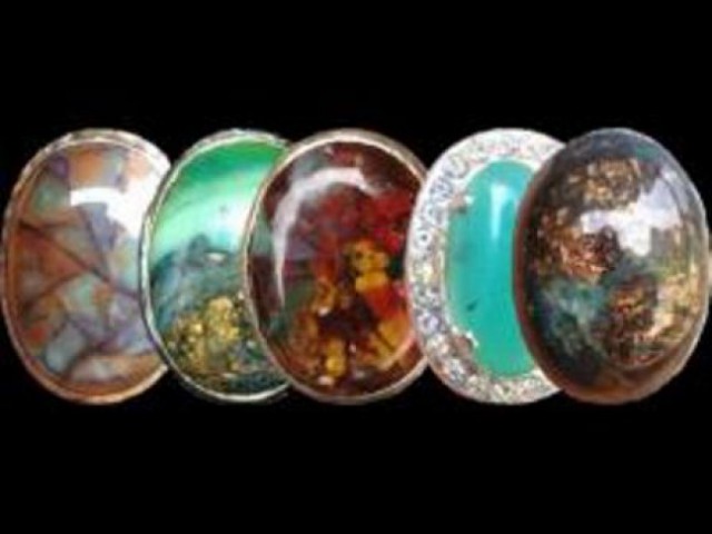 Liontin Akik Pancawarna Jadi "Souvenir" Ibu Negara di KAA