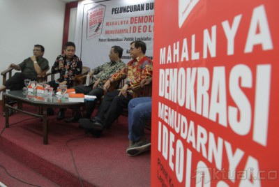 Mahalnya Demokrasi, Memudarnya Ideologi
