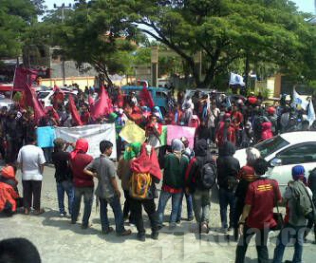 Mahasiswa Aceh Demo dan Evaluasi Pemerintahan Jokowi