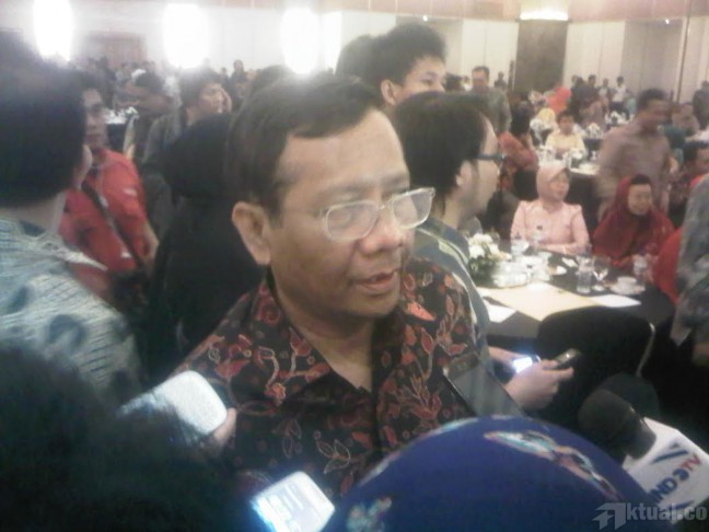 Mahfud MD: KPK Tak Boleh Janjikan Sesuatu