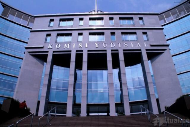 Mantan Hakim MK Lolos Seleksi CHA