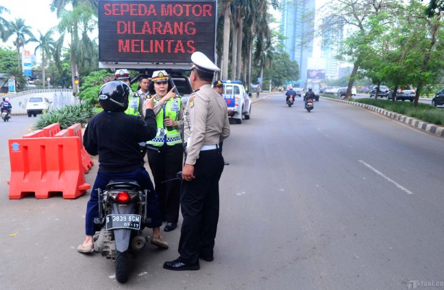 Mau Perluas Pelarangan Motor, Pemprov Diminta Benahi Angkutan Umum