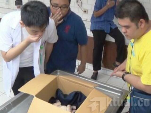 Melahirkan Ditoilet, Ibu Muda Buang Bayi