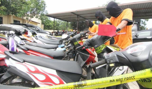 Melawan Saat Ditangkap, Polisi Tembak Pelaku Curanmor